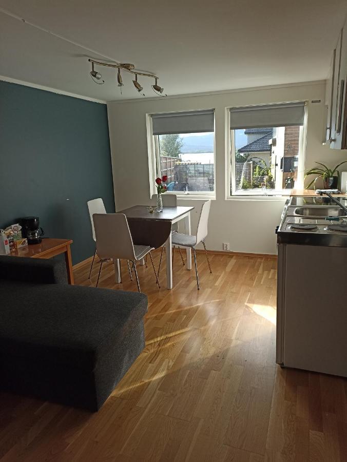 Feelhome Small 1 Bedroom Apartment Polar Vegen Tromsø Eksteriør billede